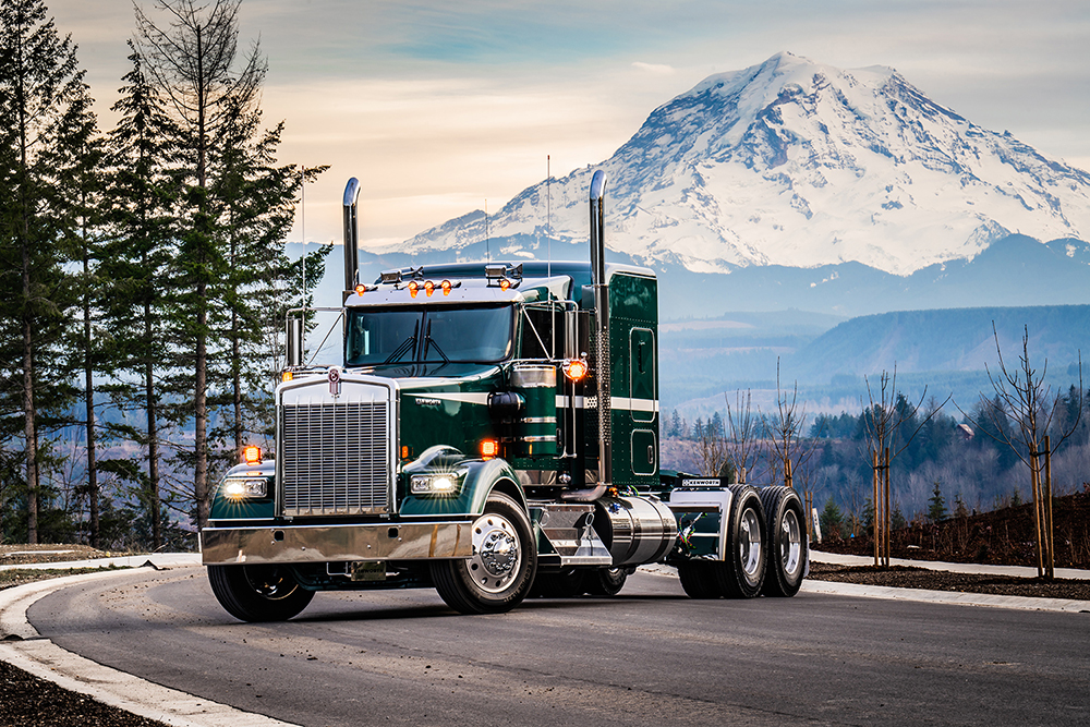 Kenworth W900